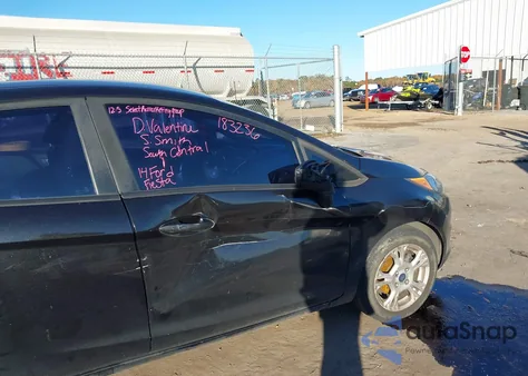 2014 Ford Fiesta Se z USA, uszkodzony, nr VIN 3FADP4BJ3EM183236